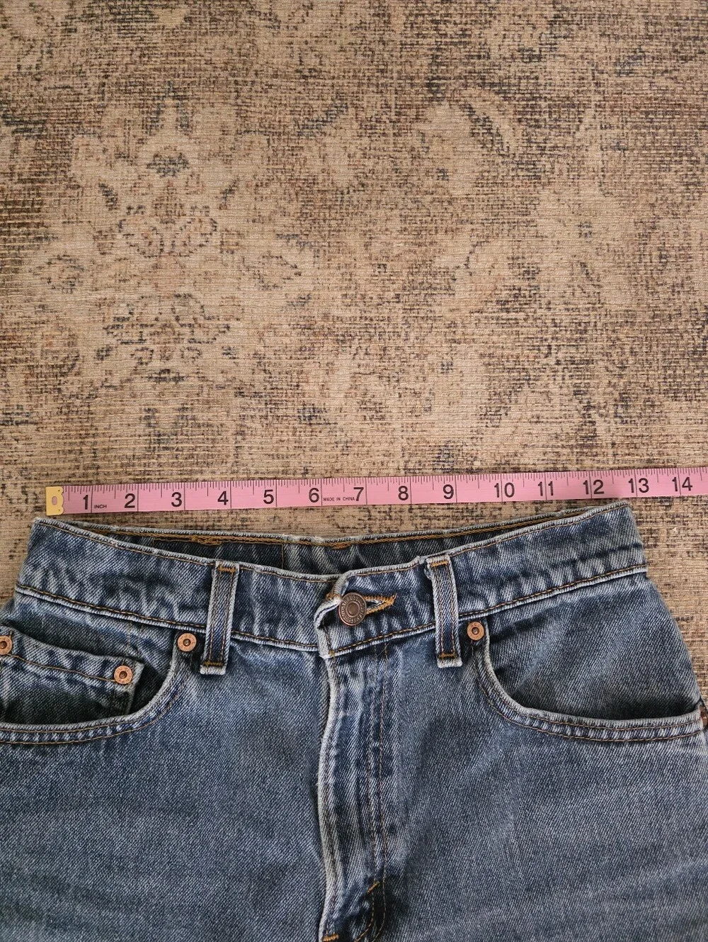 Vintage Levis Cut Offs 550 | Size 25